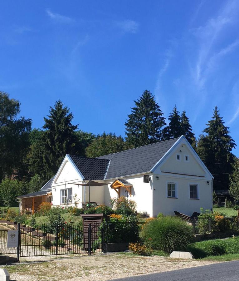 Jókai Vendégház Homokkomárom Homokkomarom Exterior foto