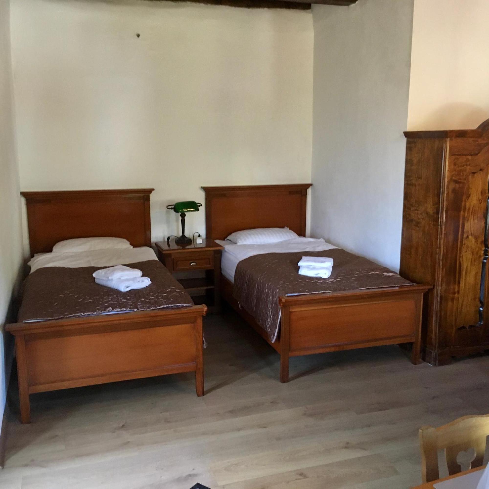 Jókai Vendégház Homokkomárom Homokkomarom Exterior foto