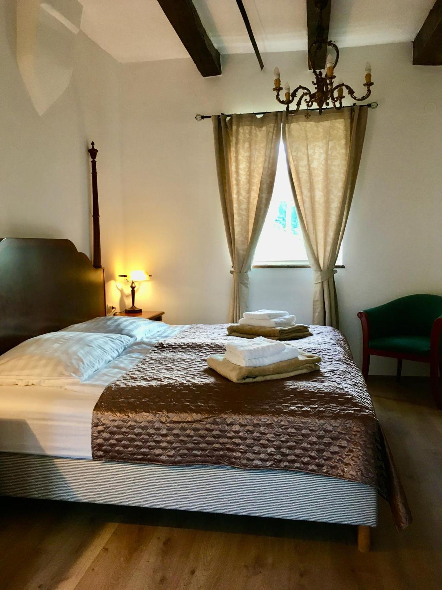 Jókai Vendégház Homokkomárom Homokkomarom Exterior foto