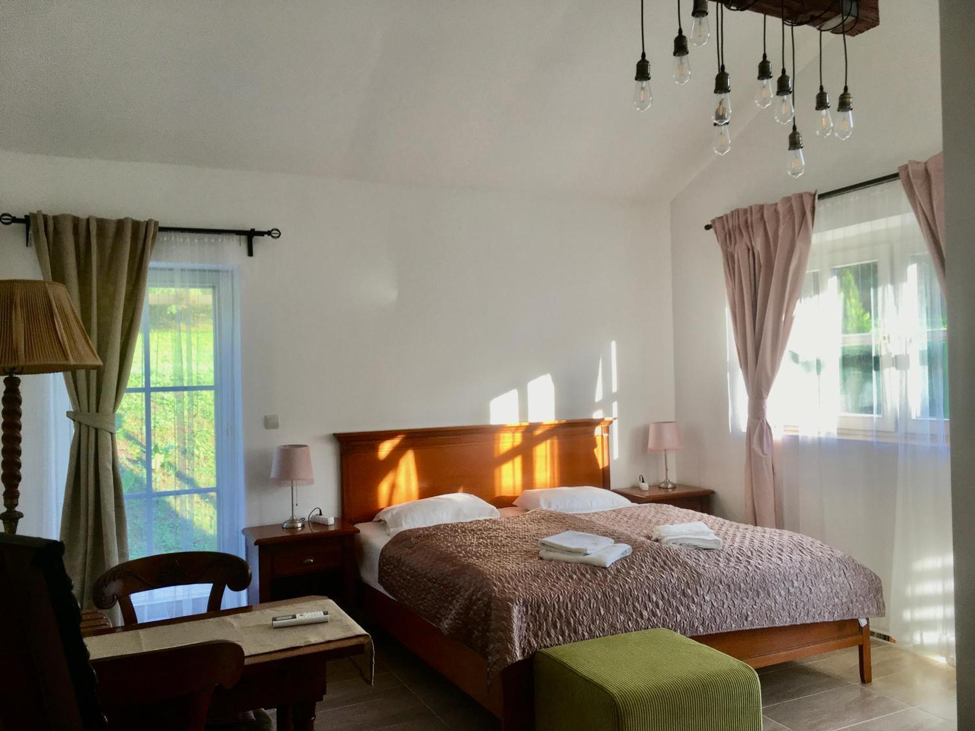 Jókai Vendégház Homokkomárom Homokkomarom Exterior foto